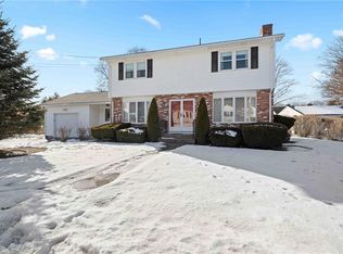 91 Old Spring Rd, Cranston, RI 02920