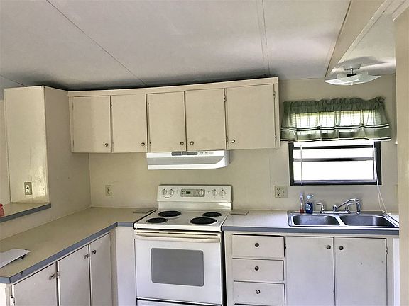5th image of 2727 Primrose Ct
