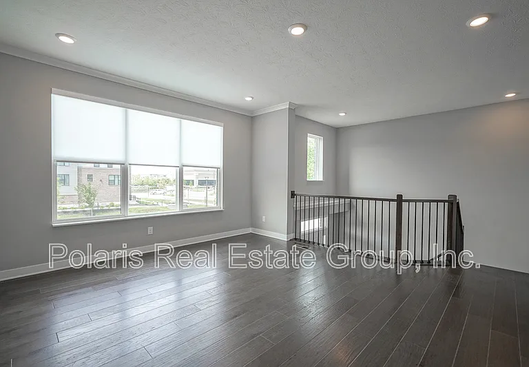 673 Golborne St — Photo 11
