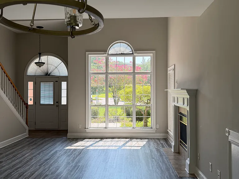 9608 Ethridge Ln — Photo 1