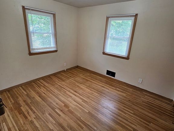 4th image of 4229-4231 Unity Ave N