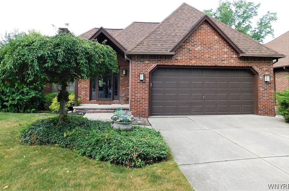 1st image of 141 Bradfield Dr