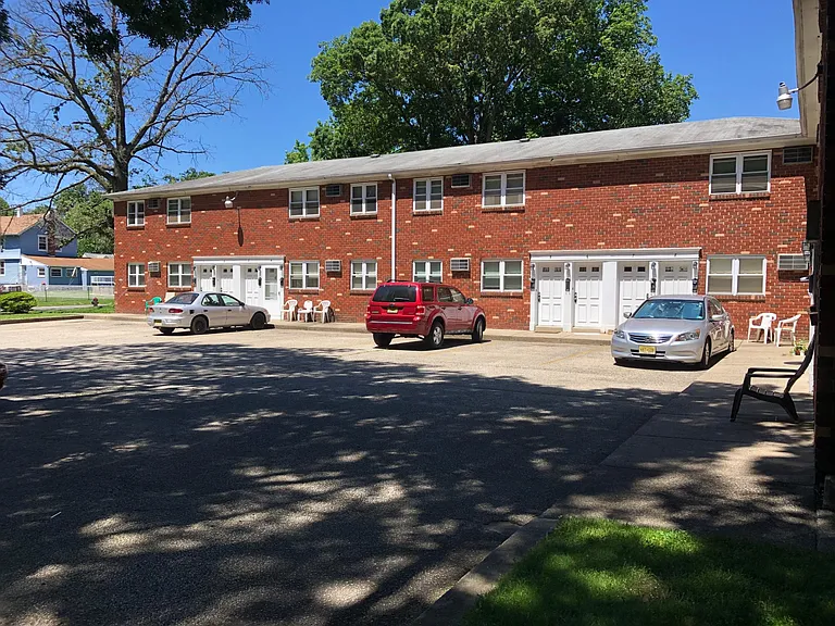 199 Ambler St #2 — Photo 4
