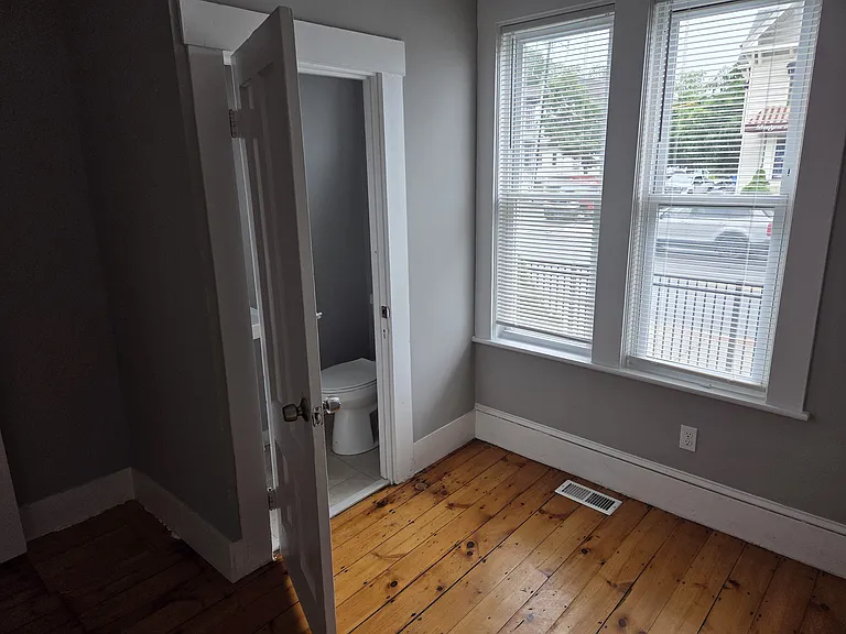 642 Moody St — Photo 11