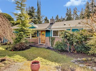8930 218th St SW, Edmonds, WA 98026