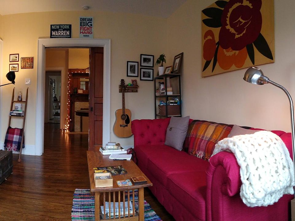 1st image of 39 Greenfield St Floor 2