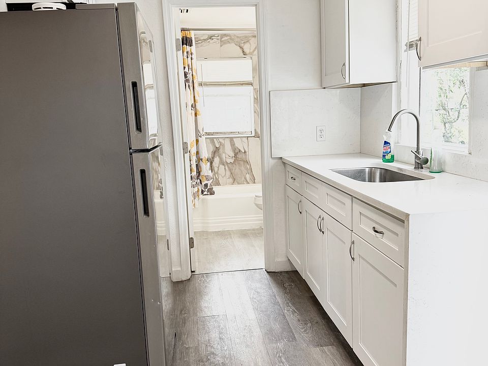 1st image of 1313 39th St #1
