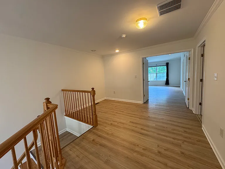 47 Hoover Ave — Photo 13