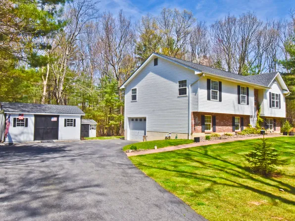 1521 Cane Ln, Effort, PA 18330