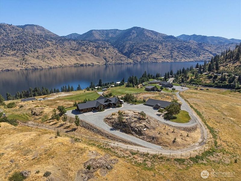 5th image of 206 Mountain Lake Lane