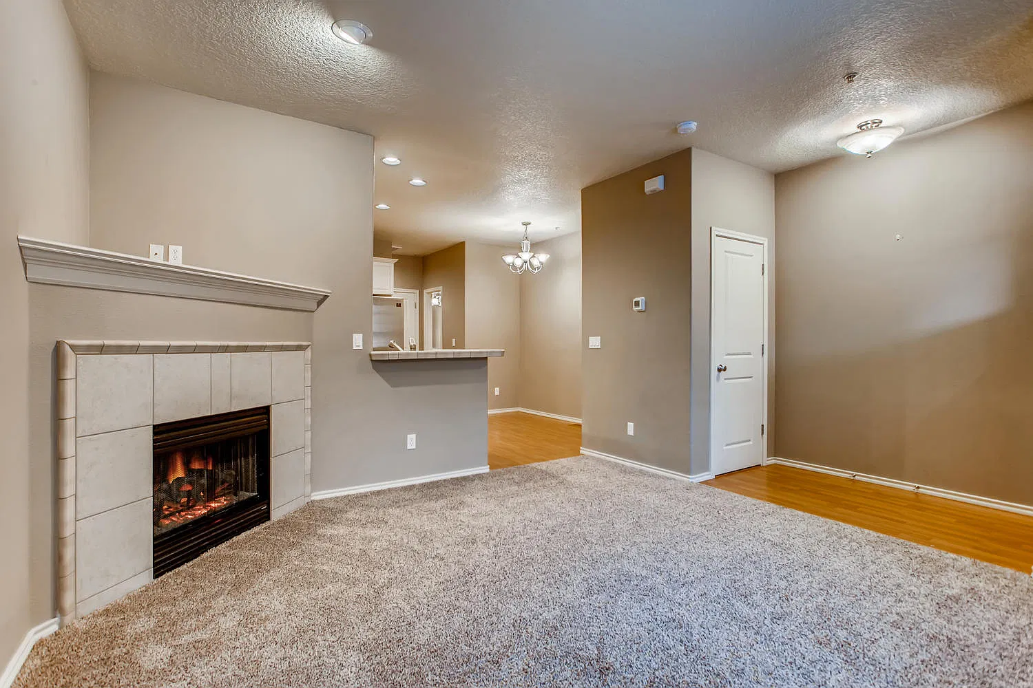 3 bed, 2.5 bath, 1485 sqft, $2,500 — Photo 4