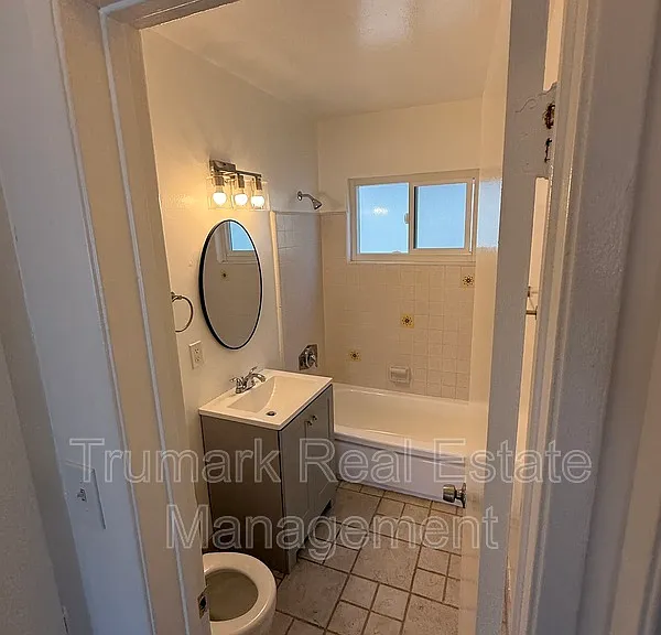 110 N Cedar St #23 — Photo 5