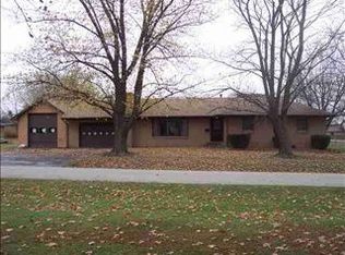 503 N Barnett St, Le Roy, IL