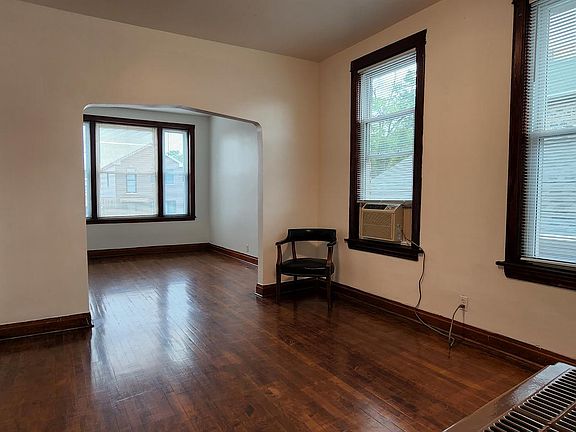 5th image of 3746 S Wolcott Ave Unit 2