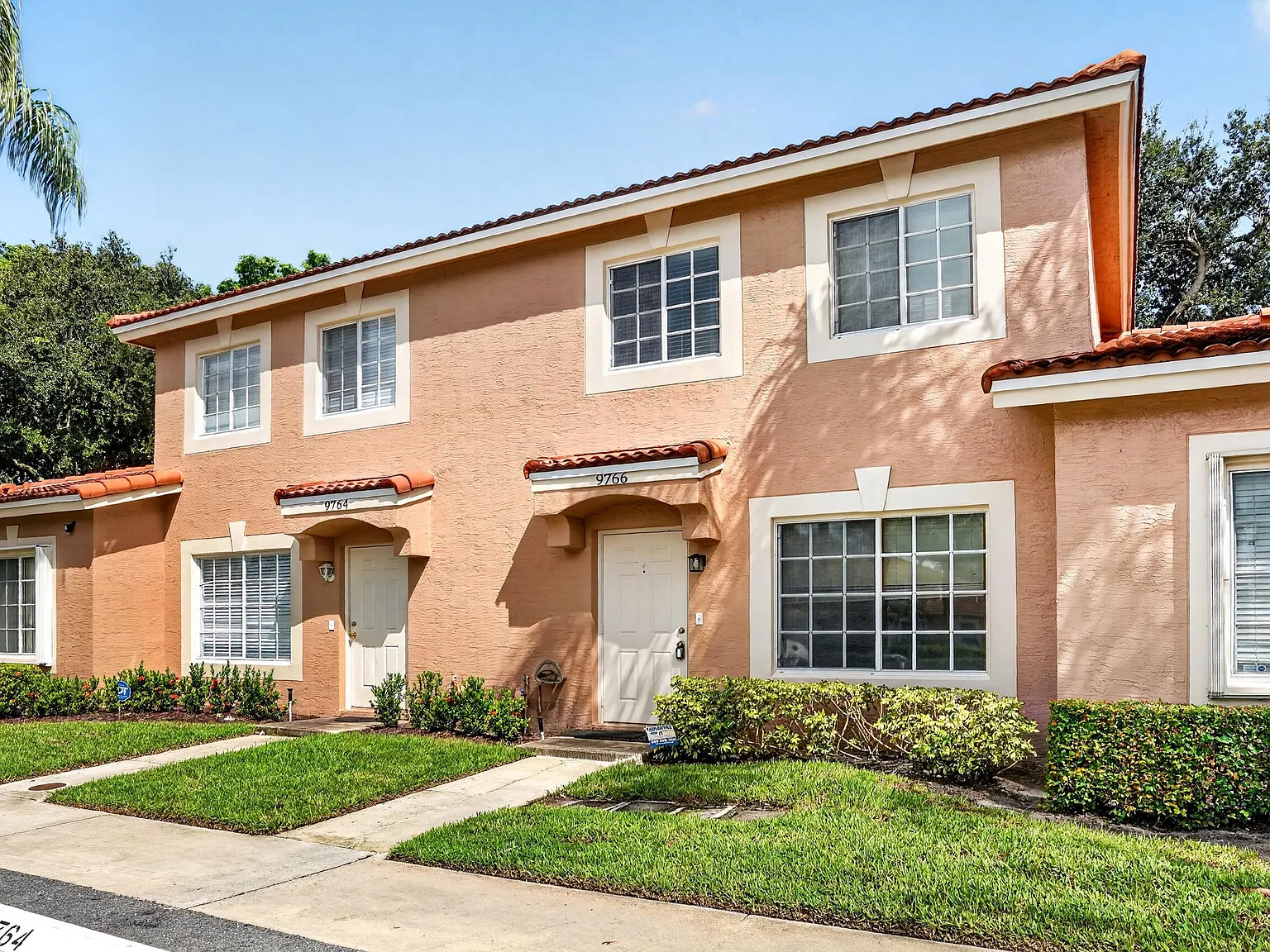 3 bed, 2.5 bath, 1596 sqft, $3,000 — Photo 3