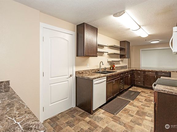 4th image of 1543 NE Echo Drive