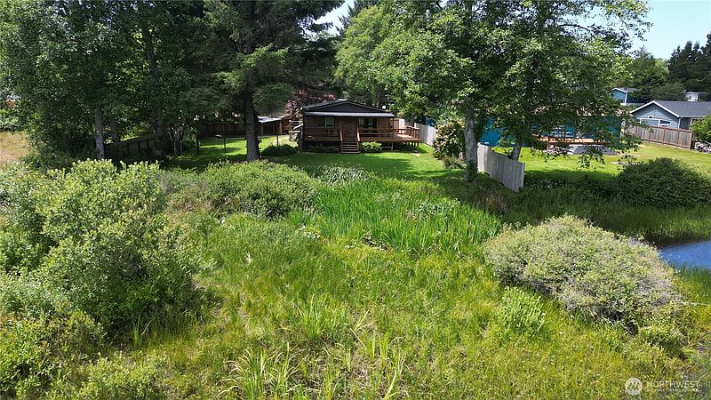 4th image of 24004 Birch Place