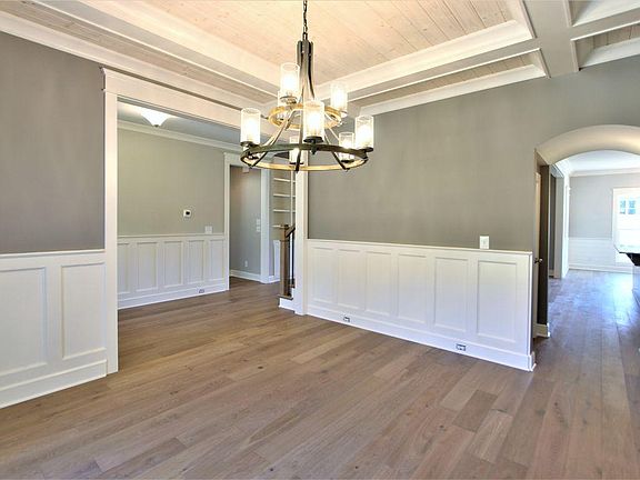 4th image of 207 Ivie Ln #20-20-C