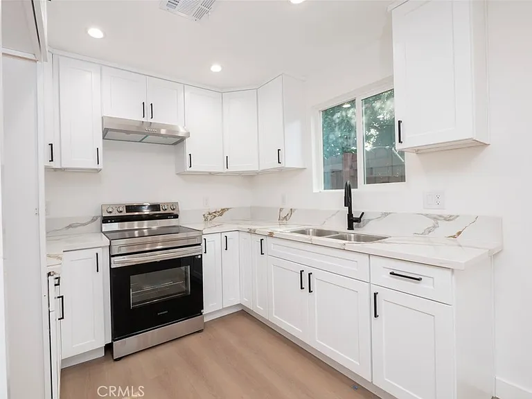 5741 S Saint Andrews Pl #1/2 — Photo 18