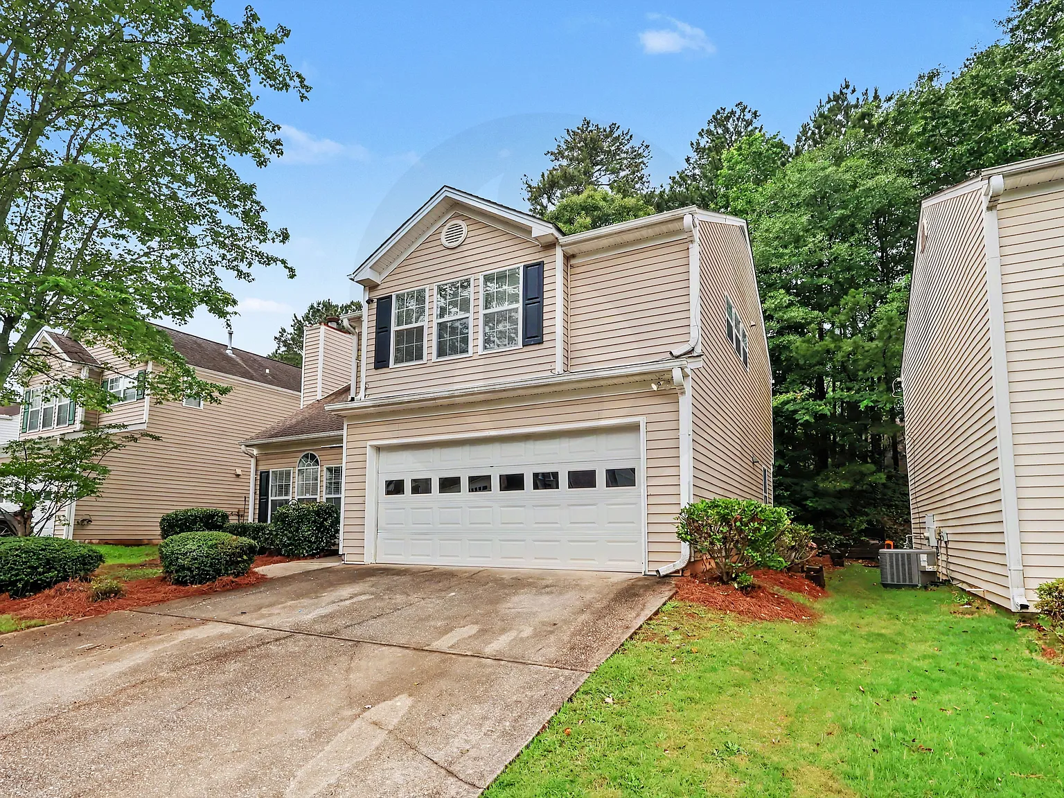 4 bed, 2.5 bath, 1775 sqft, $2,350 — Photo 3
