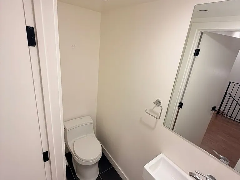 4505 S Slauson Ave — Photo 10