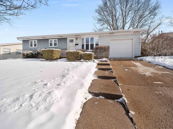 2710 Bolton Dr, Fort Wayne, IN 46805