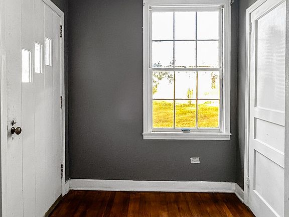 2nd image of 2516 Mississippi Ave