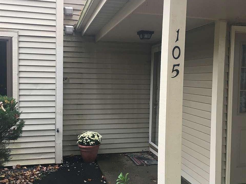 1st image of 105 Grenadier Ct