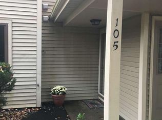 105 Grenadier Ct, Clifton Park, NY 12065