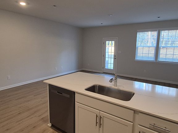 2nd image of 18 Reagan Dr