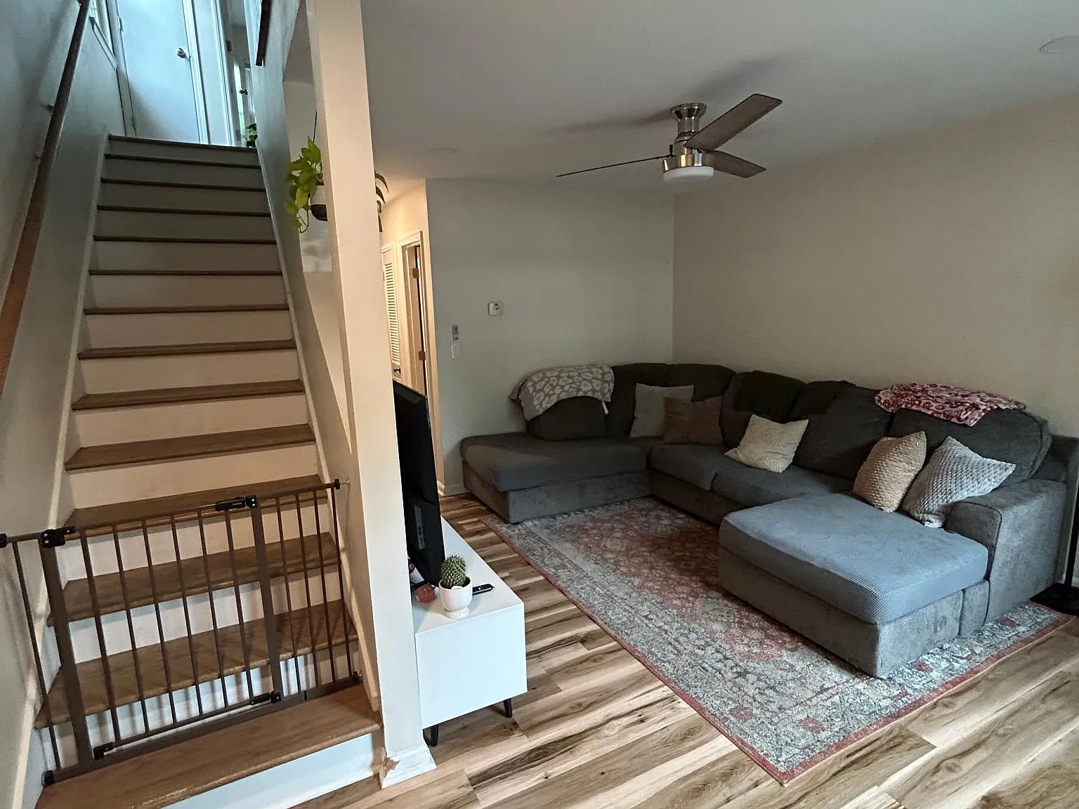 1010 Hunters Trce — Photo 1