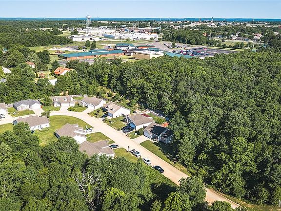 3rd image of 24248 Tanglewood Rd