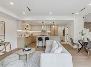 3383 Victoria Dr, Vancouver, BC V5N 4J8