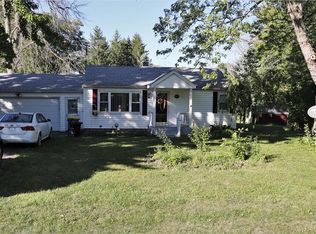 5683 Murphy Rd, Lockport, NY 14094