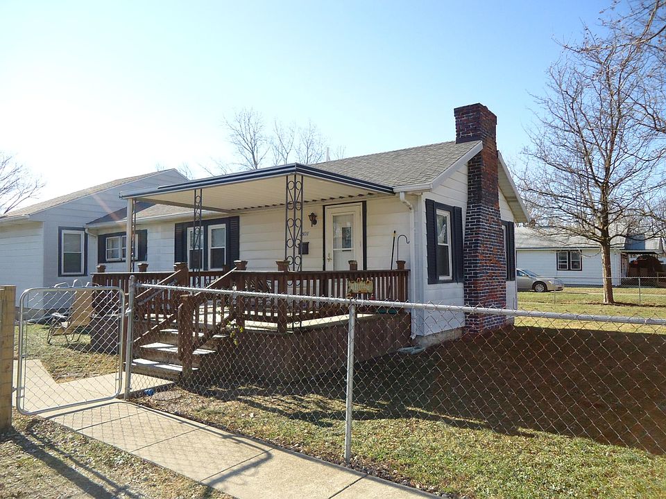 Outside front and parking space with huge porch