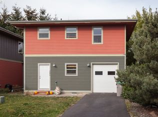 2886 Cottage Ln, Hood River, OR 97031