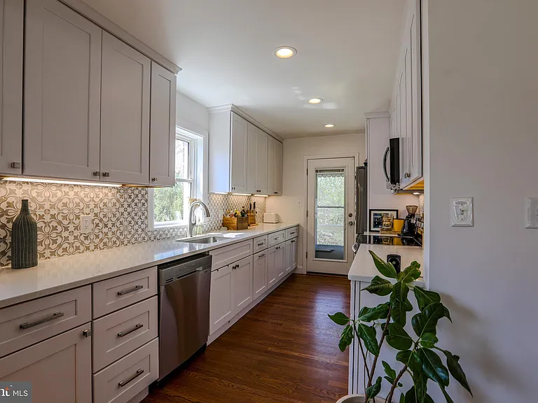 3104 Gumwood Dr — Photo 36
