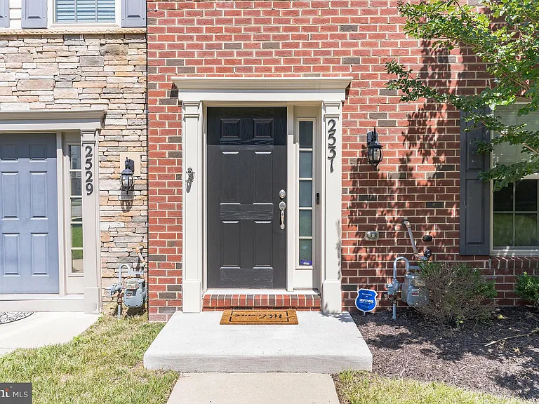2531 Standifer Pl — Photo 4