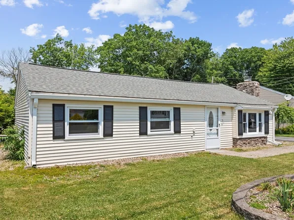 5 Orchard Ter, Salem, NH 03079