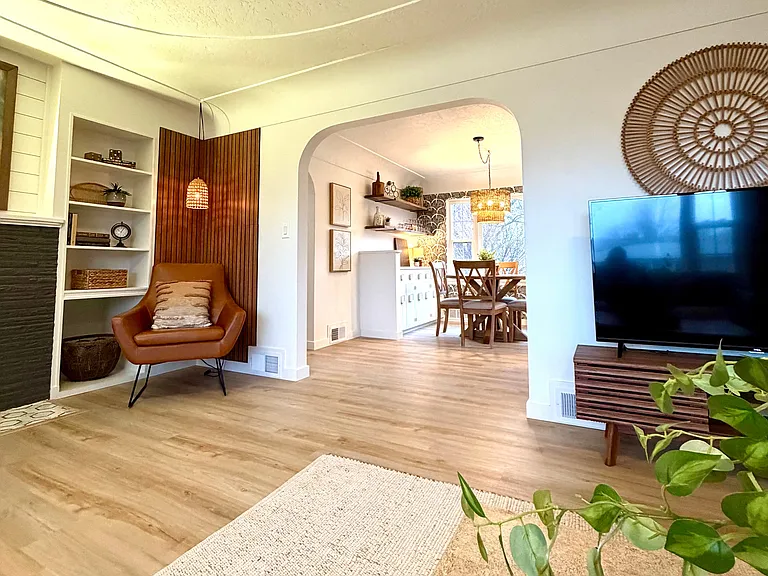 206 E Ash St — Photo 6