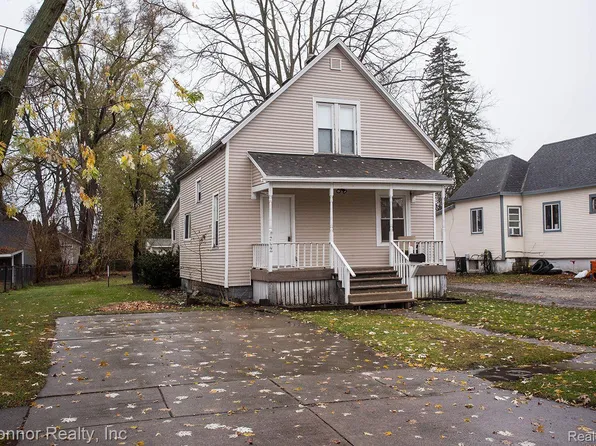 2622 Peavey St, Port Huron, MI 48060