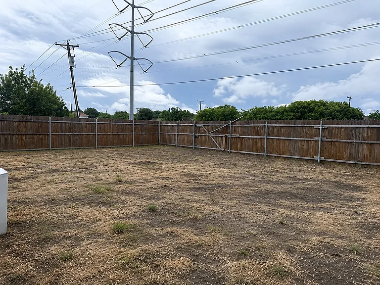806 W Colony Dr — Photo 8