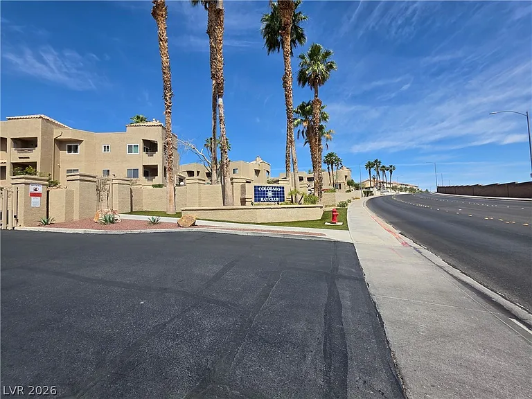 2200 Highpointe Dr #201 — Photo 11