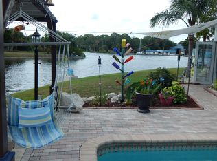 8000 Island Dr, Port Richey, FL 34668