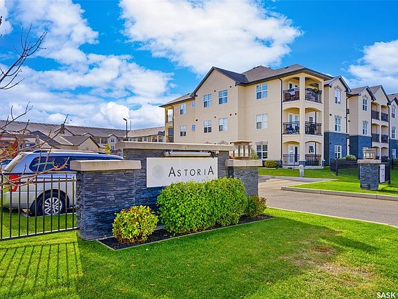 2nd image of 120 Phelps Way #212