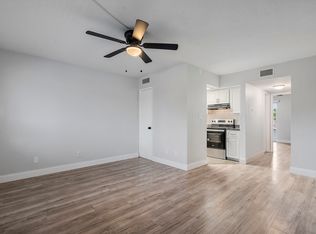 8850 Blind Pass Rd APT 9, Saint Petersburg, FL 33706