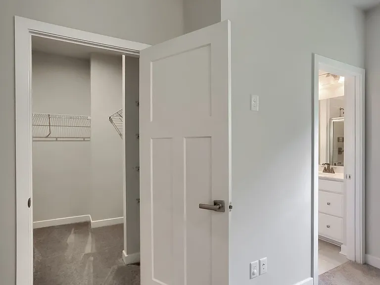137 Moyer Hill Dr — Photo 32