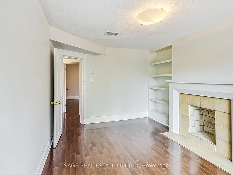 46 Alberta Ave — Photo 22