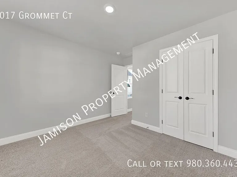 4017 Grommet Ct — Photo 28