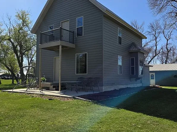 302 Jefferson St, Brandt, SD 57218